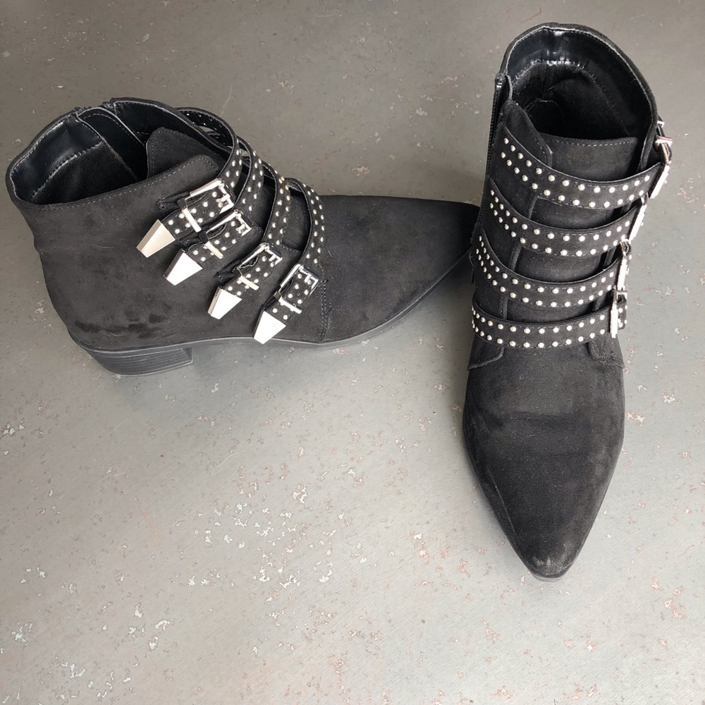 Women’s black booties buckles size 7 Express
